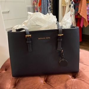 Brand New Michaels Kors Jet Set Travel LeatherTote